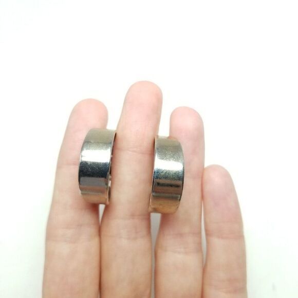 Vintage Wide Hoop Clip On Earrings, Classic Polished Metal Design, Retro Estate - Picture 6 of 6